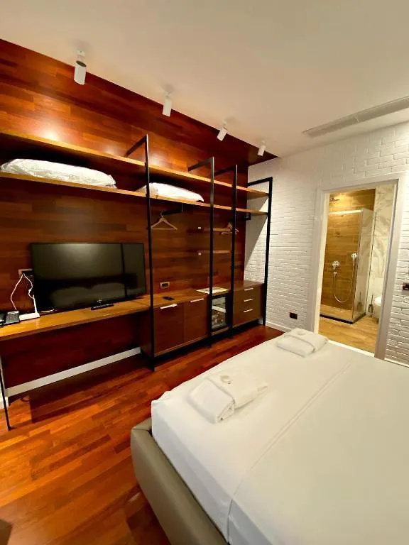 Crown Boutique Hotel Durrës 4*,  Albania